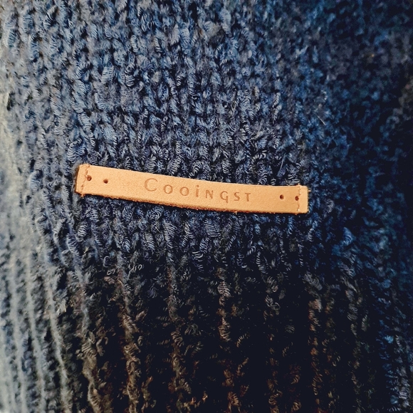 🅱️🅾️G🅾️ thick winter turtle neck navy sweater … - Picture 3 of 3